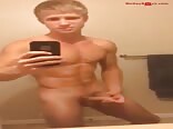 Look At Me Hunk Shows Off His Body Gay Porn