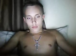 Richie 18 masturbating